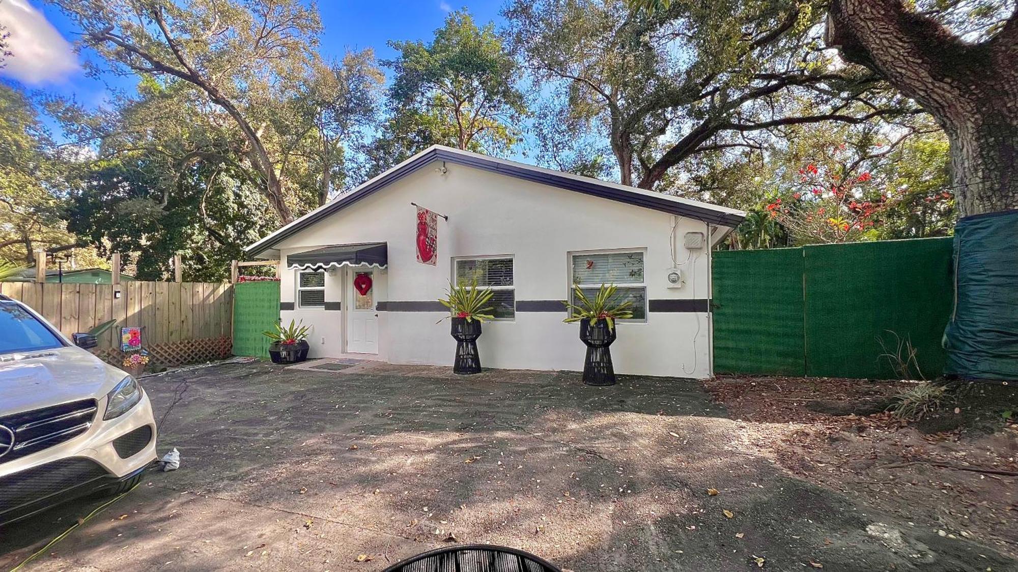 Private Guest House Miami Exterior photo